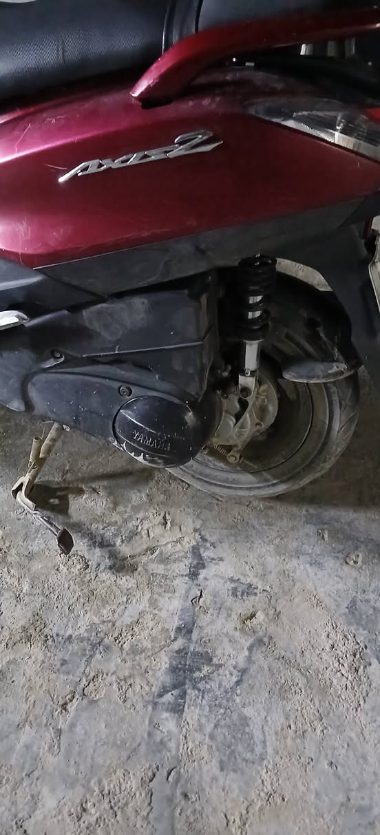 دراجه اكزز حديث للبيع بيه نقص بس الكفر الامامي ***********
