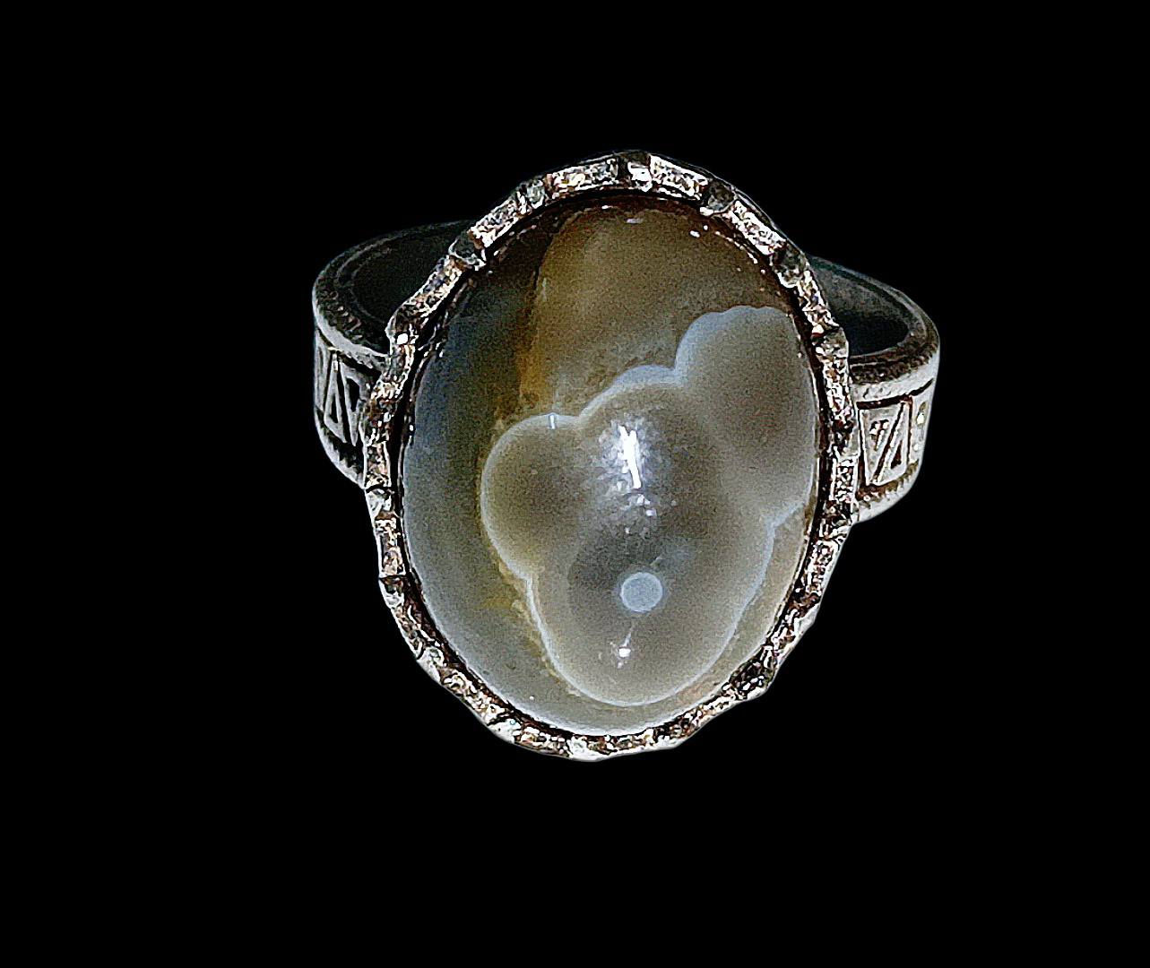 وينه اليدور تحف وشرط الشغل ومال زماط سليماني زيتوني نوادر النوادر فول الفول  وشرط الشغل تاخذة منجم 14 ليلة وبي توكيل عام وخدام وجاهز للحمل يعمل عدد لسان دوائر دولة جاه وجاها تسهيل أمور عام مهابه صياغة يدويه قديمة فضه 925 يوجد توصيل ***********       ***********
