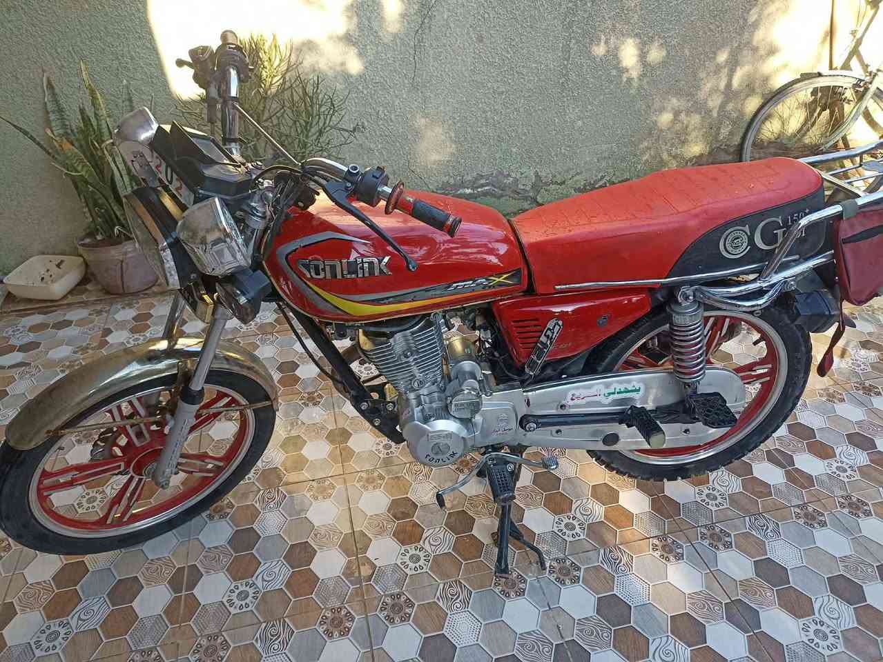 سلام عليكم دراجه سيفان موديل 23 إدراجه خير من الله لاتنقيص ولا تبخير كهربائيات كله شغله شلعه خير من الله العنوان ديالى بعقوبة الحديد الهاتف ***********السعر 500 وبيه مجال حك لجيه
