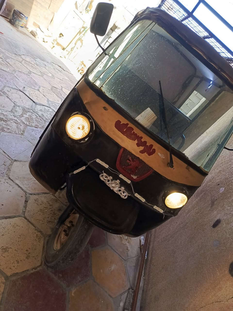 تكتك للبيع كربلاء السعر بمليونين نضيفه ***********
