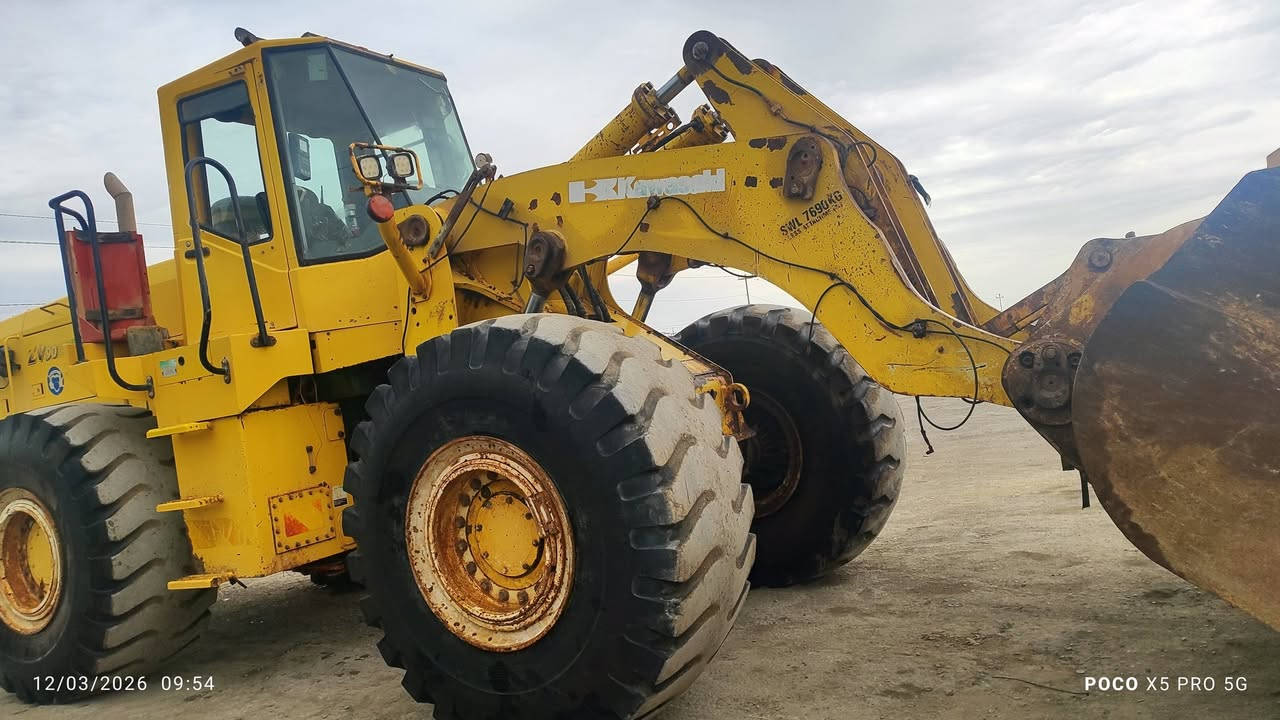 بسم الله الرحمن الرحيم
السلام عليكم شفل كاوسكي دخول جديد ما مشتغل بالعراق كفاله عامه 

شفل جاهز للعمل برغي ما مفتوح بي كير ومحرك ومضخه كله شركه 

حجم 90ZV✅ قماره تمساح قطره صبغ ما بيها للاستفسار 
☎️***********
