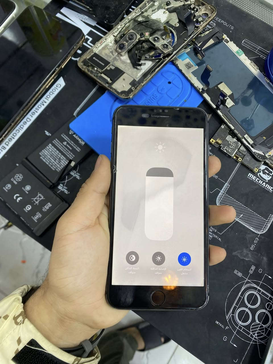 آيفون8بلص
نورمل
فقط ضهر امبدله بي رطوبه 
ما تاثر بشي
بطاريه70
بصمه تشتغل
سعر80
***********
