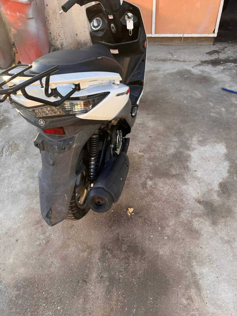 سلام عليكم دراجة سكنس لد ياباني ستان كهرباء قبق نفخ دراجة مكفولة من كفرات ومكينه السعر 12رقم الهاتف ***********
