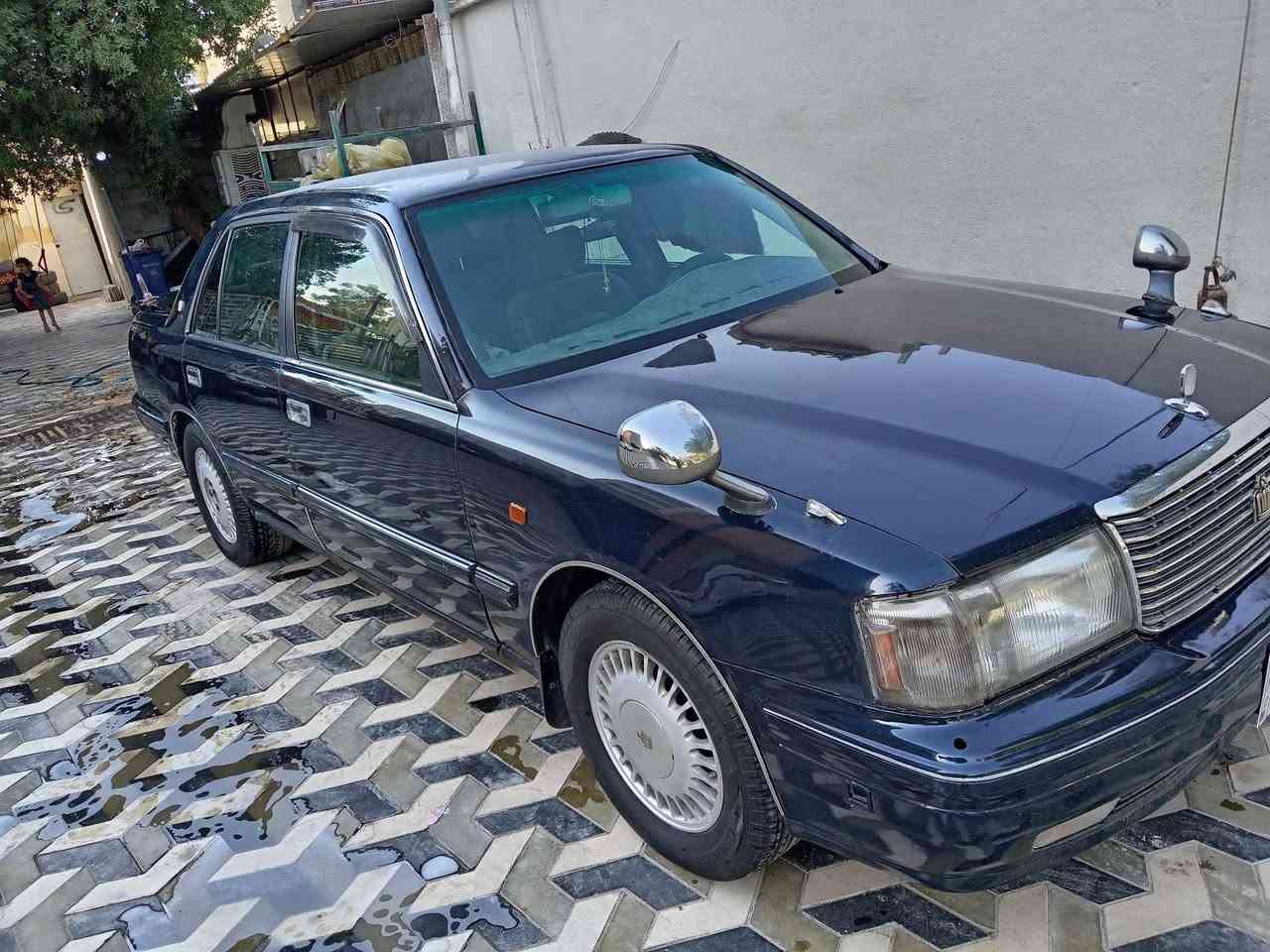 سلام عليكم
 راس الثور تكم رقم بغداد انكليزي موديل ٩٩ لون حبري خمس السعر 90 
رقم الهاتف ***********
