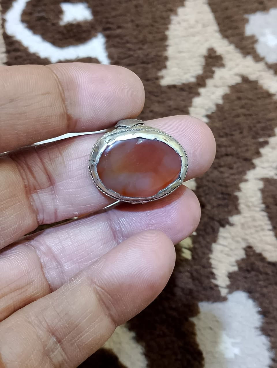 4 حجرات وخاتم.. 
ملاحظه الخاتم  ليس فضه واتساب ***********
