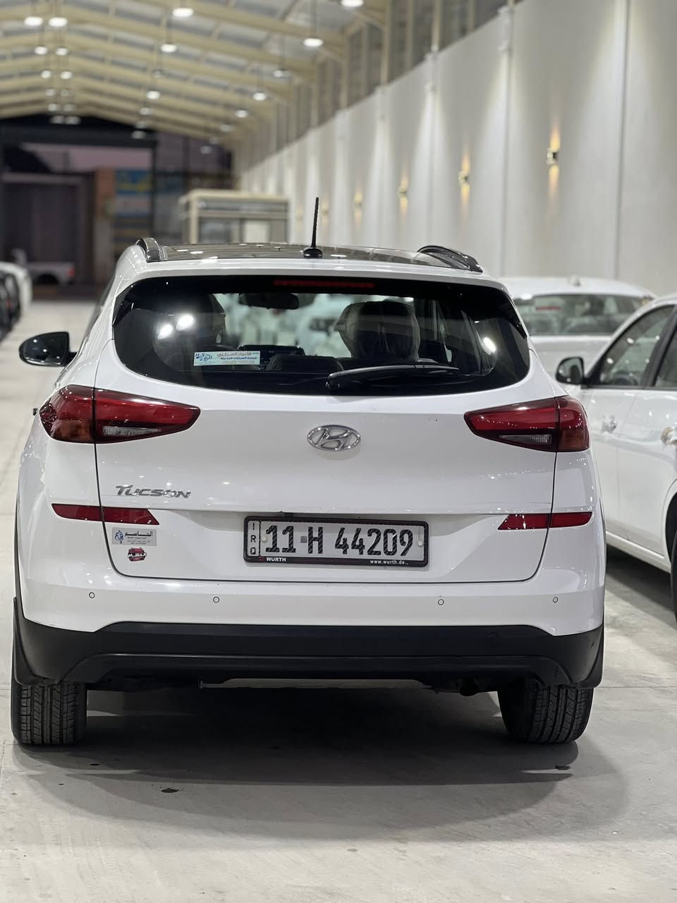 السلام عليكم
توسان 2020 خليجي مكفوله من صبغ والكير والمحرك عدا الي موجود بل سونار فقط اماكن بسيطه بارد 

مواصفات فوول 
نوراما 
بصمه 
كراسي كهرباء 
شاشه 
كامره 
تحكمات ستيرن 
ماشيه 95 الف كيلو 
مكاني بغداد 
***********

السعر 205$. وبيها مجال شي بسيط
