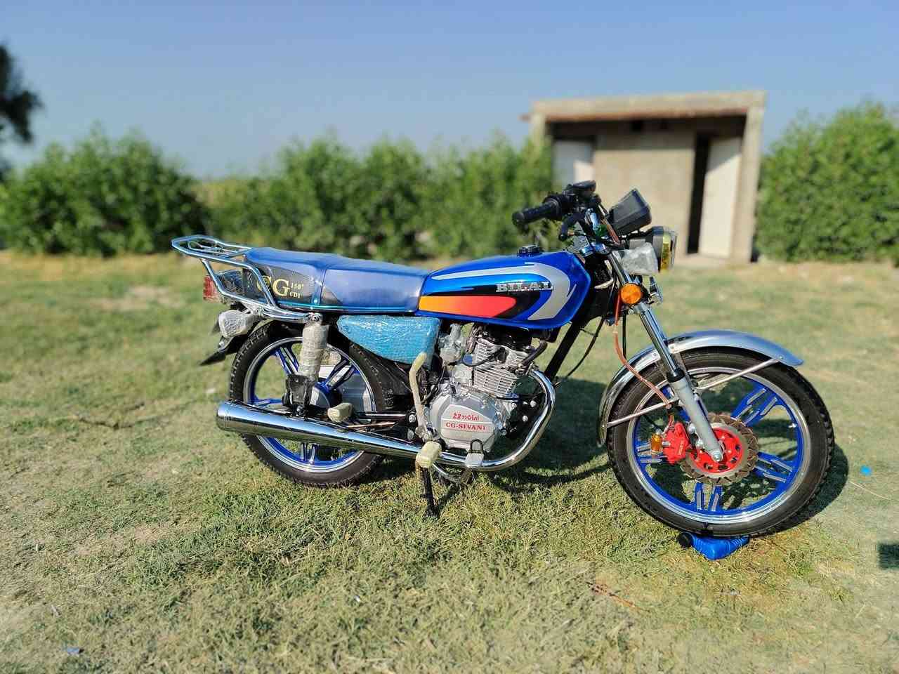 سلام عليكم دراجه سيفان موديل 2026صارله شهرين طالعه من المعرض دراجه نضيفه كلش السعر 875وبيه مجال لشراي  مكاني كربلاء طريق نجف كربلاء عمود 1161
***********
