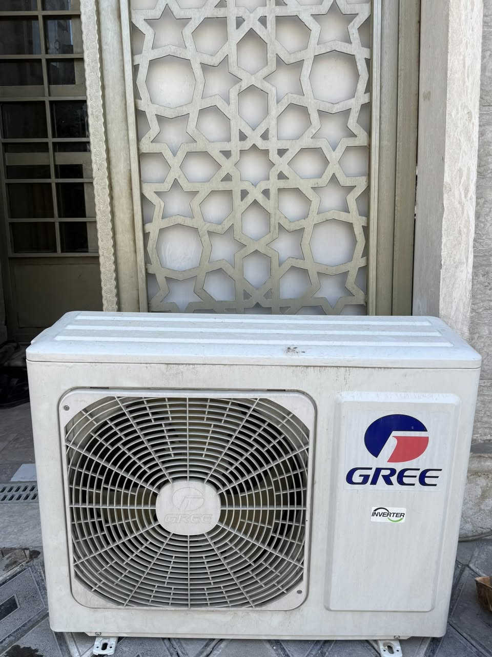 سلام عليكم للبيع سبلت قتصادي 2 امبير نوعيه كري سعره 300 بي مجال بسيط مكاني بعداد الشعب رقمي ***********
