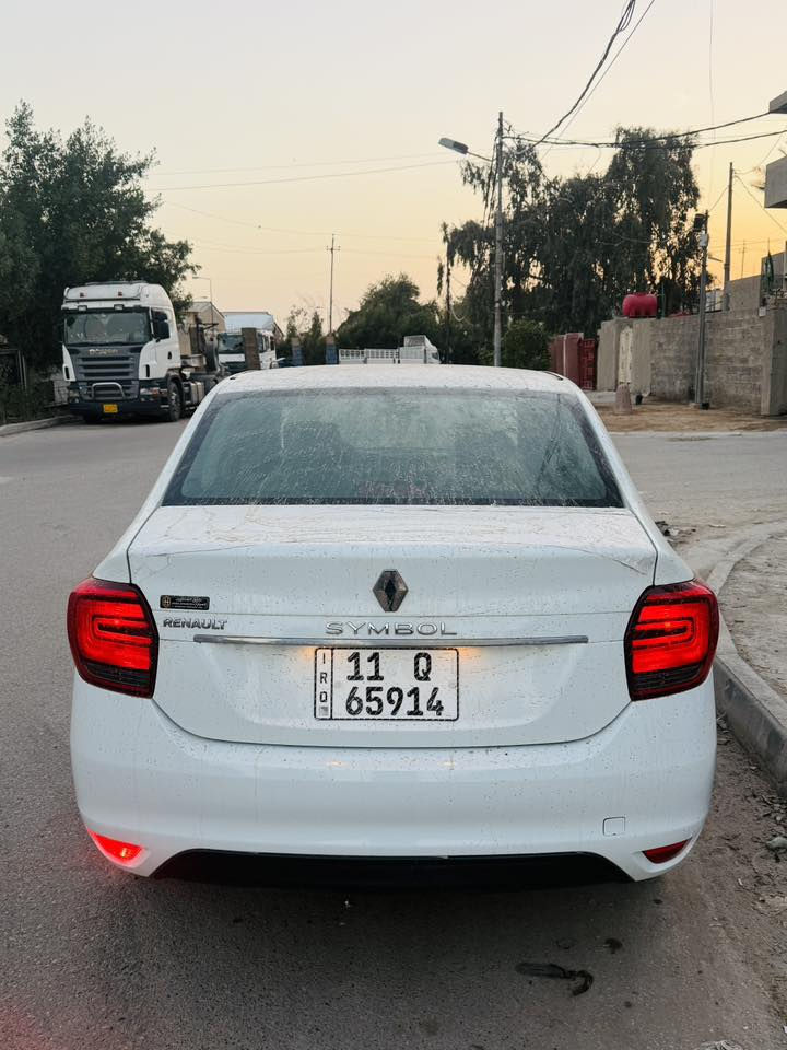 سلام عليكم رينو سمبل 2021 زيرو
مرقمه كامله تحويل ثاني يوم
السعر 110 وبيه مجال بسيط 
موصفات السياره معروفه 
العنوان بغداد المشتل او شارع فلسطين
***********
