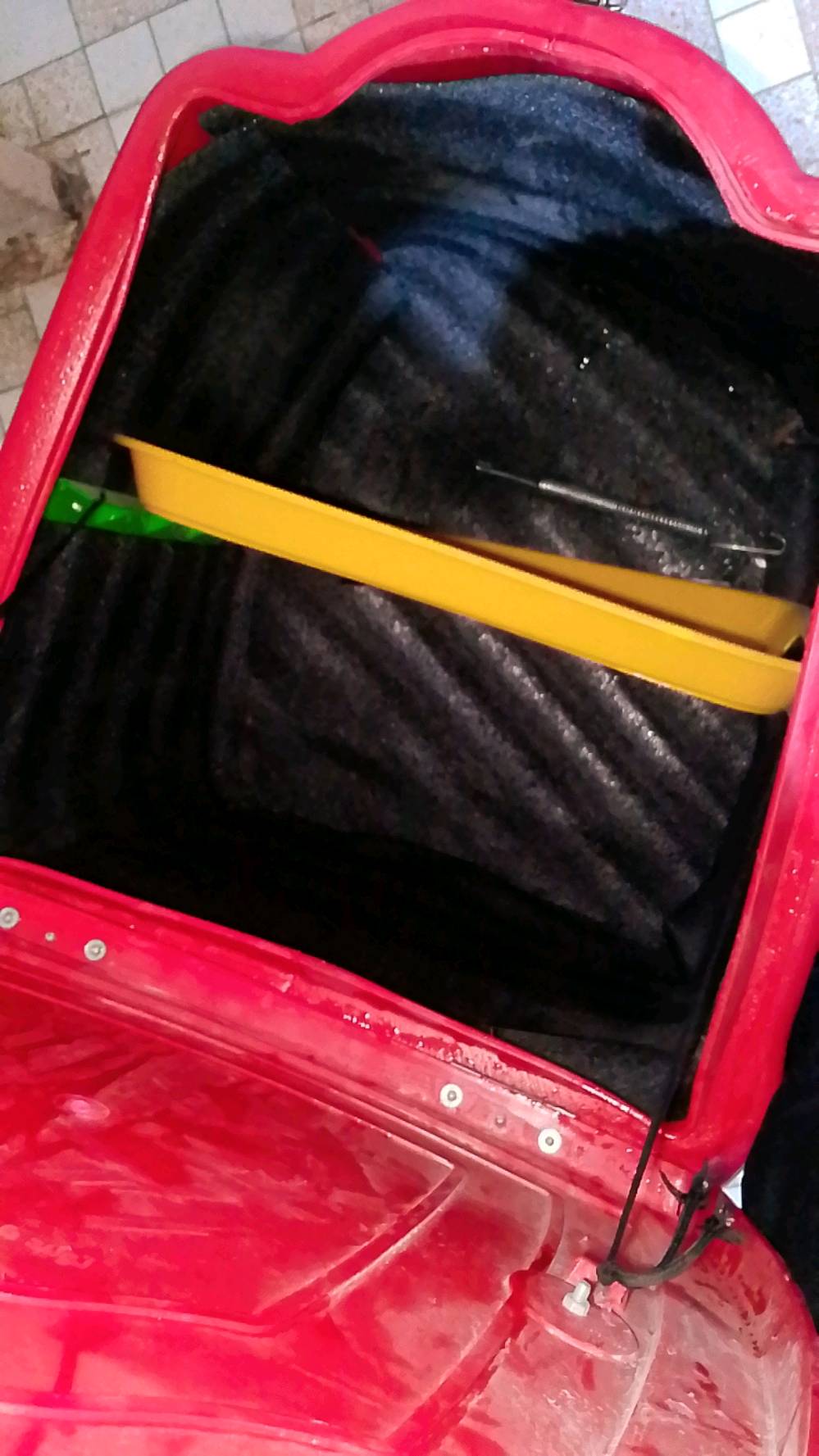 مكان ديوانيه حي الوحده
صندوق جديد ماصارله 10 ايام تجي وشوف اذا بي شخط تاخذه بلاش