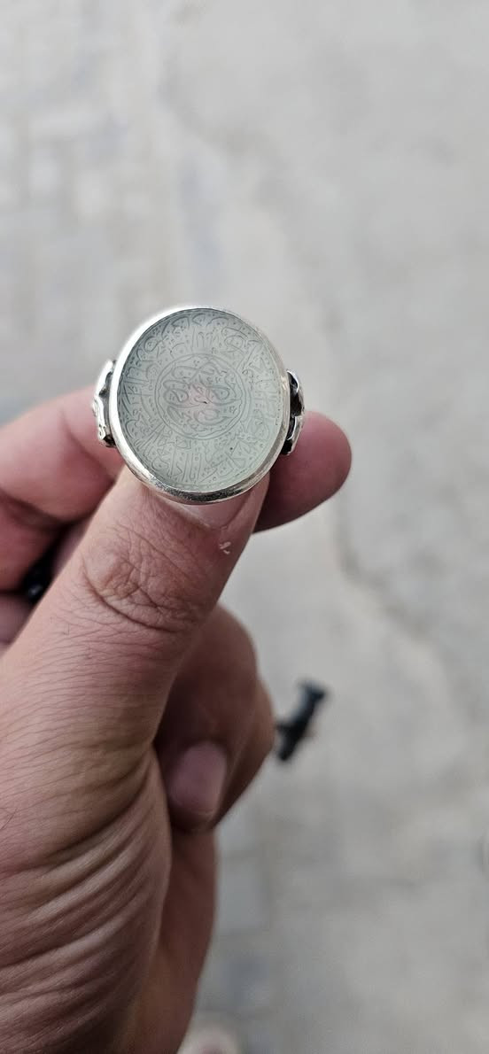 سلام عليكم محبس يماني قديم سعر خاص بغداد ***********
