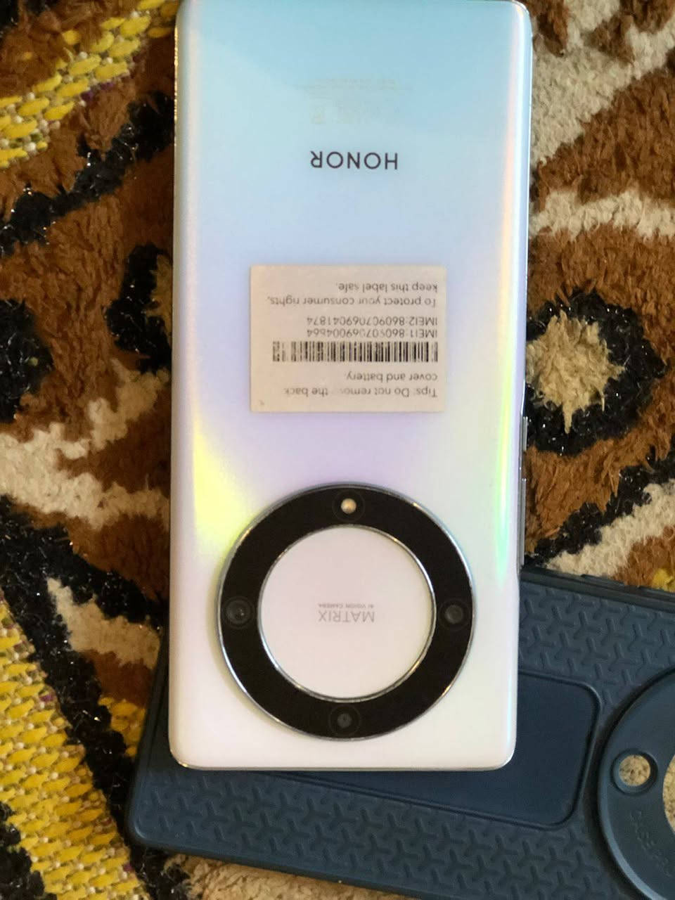 جهاز بلادي مامفتوح ولا بي أي خلل ذاكرته 256  الرام 12
الشراي وريد تلفون نضيف يدخل خاص وحاضر ٢٥٠ وبي مجال شي قليل *********** شراي خاص
