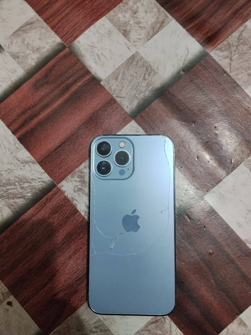 سلام عليكم جهاز 13 برو ماكس كفاله عامه ما عده ضهر بس سعره 300 الف ما متواجد فيس فقط وتساب أو تصال ***********
