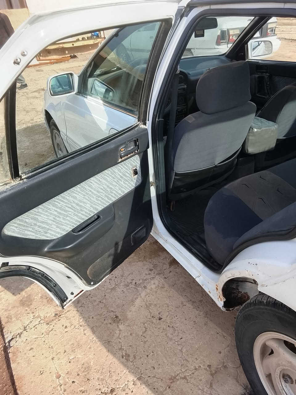 سلام عليكم  لنترا 94 دمعة كفالة عامة لاصبق ولاطخ محرك شرط كير شرط رقم صلاح الدين دولي (بسمي) السعر ٤٠ وبيھا مجال اسيارھ بلاديھ  ***********
