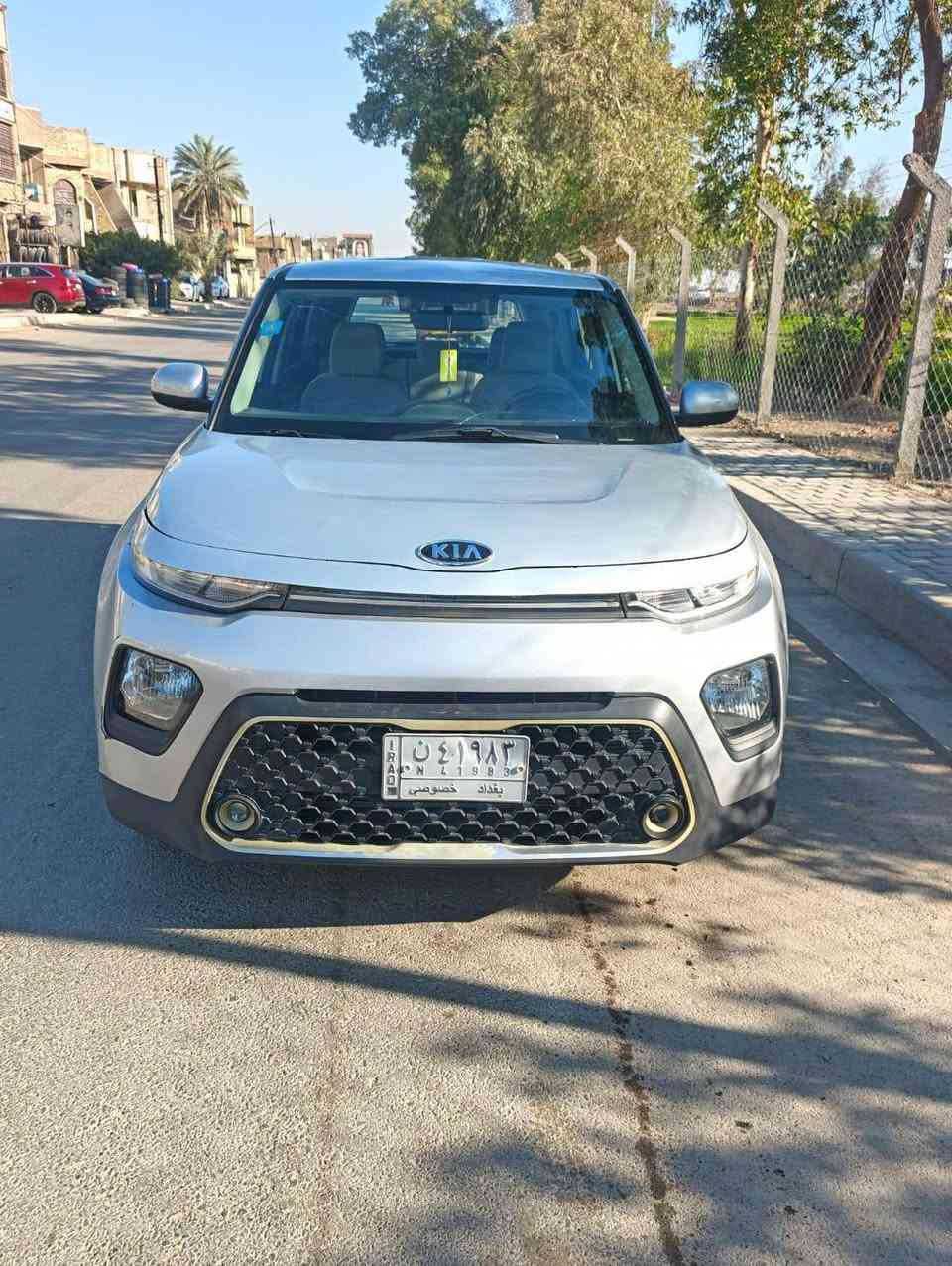 سلام عليكم
كيا صول 2021 
رقم بغداد 
مواصفات:شاشه كبير تحكم ستيرن مانع 
انزلاق وقوف  ذاتي
حجم المحرك 2000 دوش السياره ماشيه 50
 تبديل جامغ وبنيد فقط 
 مكان لاسياره بغداد لسعر 125
 للاستفسار تصال ***********
