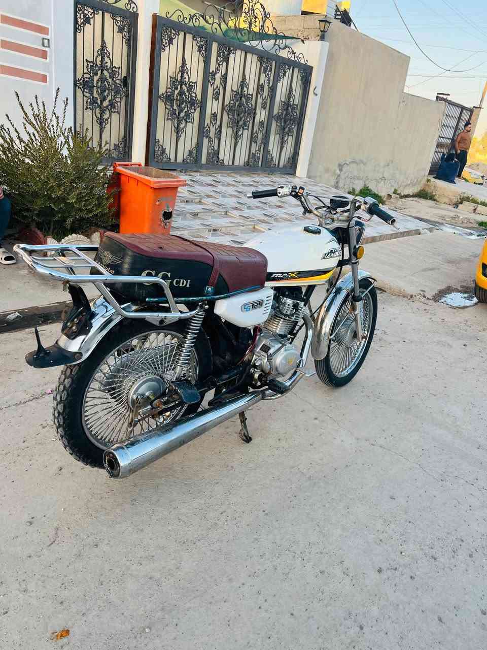 سلام عليكم تايكر موديل 2020 محرك كبس مامفتوح شرط لاصوت ولا نضوح كهربائيات شغاله كلها منفيس موجود سعر 400 بيها مجال رقمي ***********
