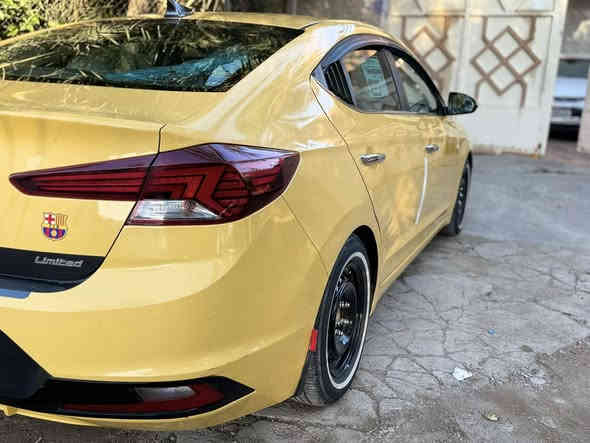 من رخصة الادمن
السلام عليكم 
النترا فول لمتد موديل 2020 وارد امريكي ليبل واحد 
مكينه دوش 2000
كير  ATM
فتحه
بصمه تشغيل +بصمة ابواب 
صندوك ذكي
شاشة كبيره كار بلي بلادي
رادار امامي وجانبي
3 وضعيات قياده
سماعات انفنتي
اشاره بالمري + رادار
كشن السائق كهرباء + خزن ميموري
الكشنات الاماميه تدفئه
تبريد منفصل
اشارة ترحيب 
لايت عدسه +بك لايت لد
تحديد مسار
نقطه عمياء
مثبت سرعه
السعر 153 وبيه مجال للطيبين
***********
