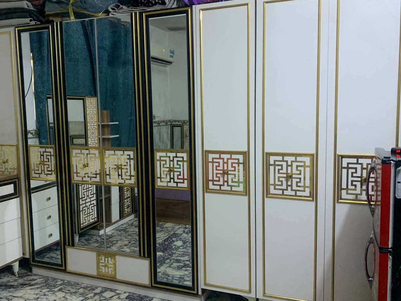 البيع بكان حي اور ***********
