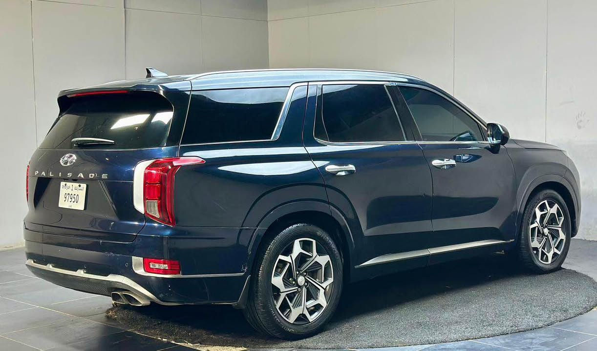 For Sale: Hyundai Palisade Calligraphy
Model 2022
      
                :: With Full Panorama ::

    :: 360 Camera + 5 camera ::

🚙 Engine & Performance
 • 3.8 L V-6 Direct Injection
 • DOHC with VVT (Variable Valve Timing)
 • 291 HP
      • All Air Bags Original 
      •
📊 Mileage
 •  (≈70000. Miles)

✨ Key Features
 • Blind-Spot Monitoring
 • Lane Assist (Lane-Keeping Assist)
 • Auto Park (Automatic Parking Assist)
       :     Push Start /Auto Park Auto Trunk
       :      Cool and heat Seats + Electric Seats 
 • Auto Stop/Start System
       :      360 Camera Total 5 Camera 
 • Reverse (Rear-View) Camera
 • Front & Rear Parking Sensors
 • Front & Rear Radar
 • Large Touchscreen Display (10.25″ HD infotainment)
 • Panoramic Sunroof (VIP double sunroof)
 • Power Liftgate (Auto Trunk)
 • Keyless Entry & Push-Button Start

💺 Interior & Comfort
 • Premium leather seats (heated & ventilated front/rear)
 • 12-speaker premium sound system
 • Integrated navigation & Apple CarPlay/Android Auto

💰 Asking Price
65000

📱 Contact
+971 557382862 (Call/WhatsApp)

⸻ الشارقة, الإمارات العربية المتحدة


**إذا كنت صاحب هذا الإعلان وتريد حذفه لأي سبب، رجاءا أرسل رسالة إلى الدعم الفني**