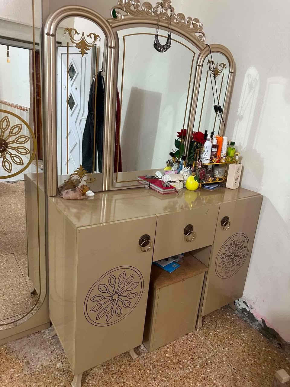 السلام عليكم غرفة نوم تركي درجه اولى اخذتها بمليونين و100 غرفة تخبل جديده كلش مابيها اي اضرار بلأضافة السرير تسكام عراقي بسبب الانتقال اريد ابيعها
مكاني بالقاسم 
***********
السلام عليكم غرفة نوم تركي درجه اولى اخذتها بمليونين و100 غرفة تخبل جديده كلش مابيها اي اضرار بلأضافة السرير تسكام عراقي بسبب الانتقال اريد ابيعها
