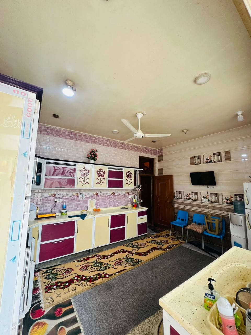 بسمه تعالى
بيت ب الخاجية
 مساحه 200 م  ب 8000 خلف افران العراق 
بصف الركن قريب ع مدرسه 
شارع 12 
مطلوب اسكان قليل باقي عليه 

🛑 ط1 
غرفتين 2 ،استقبال ، هول ،مطبخ ، صحيات عدد 2 
حمام عدد 2 خارجي وداخلي 
طرمه وترك 
 🛑ط2
غرف عدد 2
هول , صحيات 1
🍁🍁🍁🍁🍁🍁🍁🍁🍁🍁
للاستفسار او الاتصال على الأرقام التالية
***********
🍁🍁🍁🍁🍁🍁🍁🍁🍁
