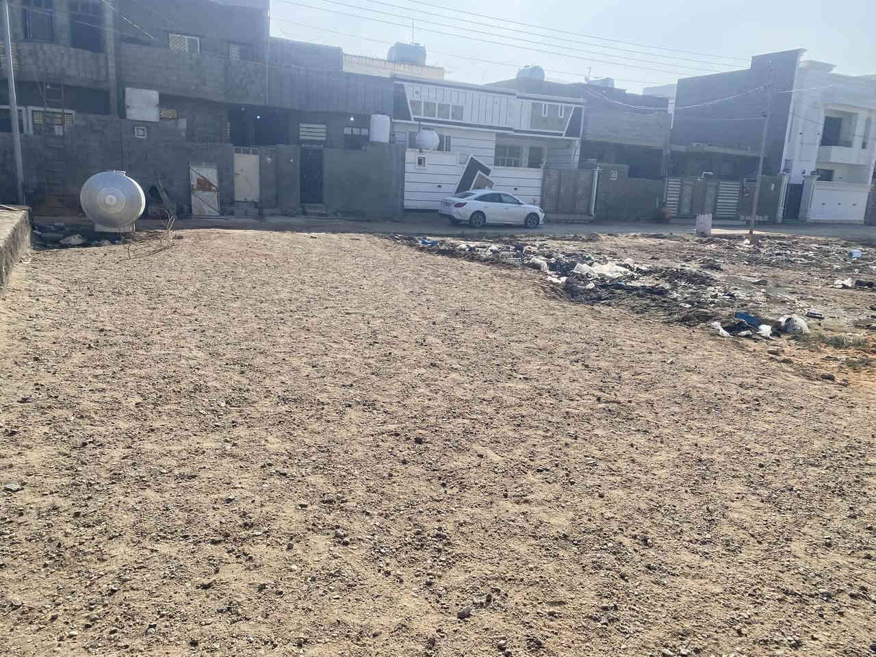 قطعة ارض للبيع  … تبعد عن الكورنيش 50 متر 
جاهزه للبناء جميع الخدمات متوفره فيها 
المساحة ( ١١٤ ) متر / وجه ٦   نزال ١٩ شارعها ( ٧ ) متر    
الأنبار _ رمادي _ الكورنيش الغربي _ جهة التأميم 
السعر  /  28 مليون  
  
#ملاحظة  ( غير #متواجد  على #الفيس 
للتواصل : *********** وات ساب
