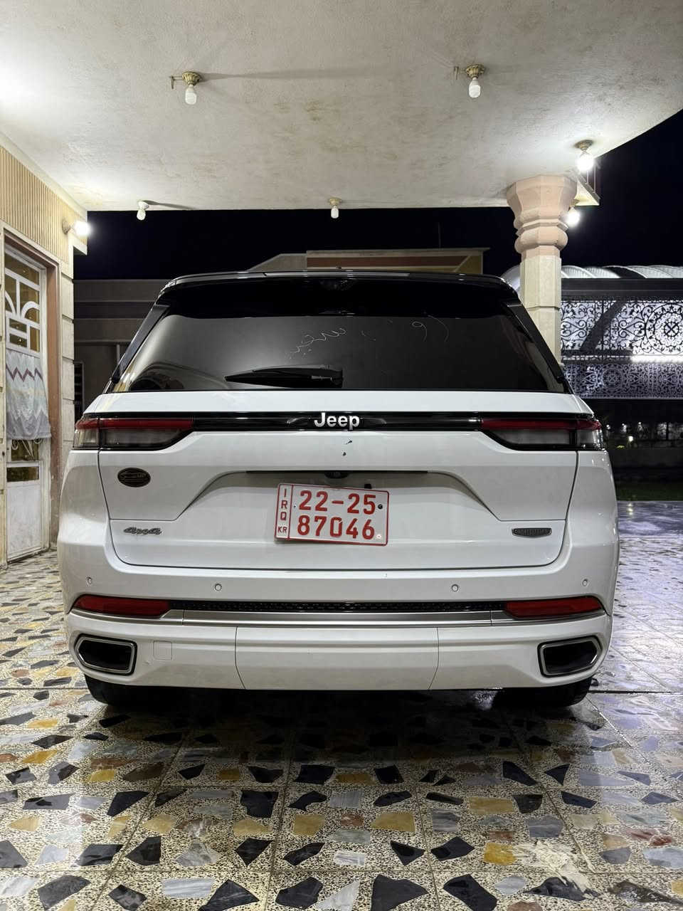 السلام عليكم للبيع جيب سومت موديل 2023 
الضرر صبغ ربع البنيد الامامية فقط الباقي مكفول 
صور الحادث مرفقة بلمنشور 

🔸🔸مواصفات 🔸🔸
حجم المحرك 6 سرندر 
أعلى فئة بلجيب فل 1/1 
تو كلر سقف اسود 
جكات 
8 كامرات محيطية
4 رادارات
بنوراما 
3 شاشات 
كراسي هزاز مساج 
كراسي جلد سومت 
كراسي كهرباء 4 حركات 
مري كهرباء 
كامرة حرارية دشبول 
دادشو عداد 
تدفئة + تبريد مقاعد
شاحن وايرليس
صندوق كهرباء 
ستيرن كهرباء 
شفتات رياضية مقود 
تدفئة مقود 
مستشعر وقوف خلفي 
رادار جانبي 
ويل 20 كروم 
قطتعين تبريد
3 وضعيات قيادة 
هاند بريك بصمة 
تحديد مسار 
لايتات فل زنون 
الكراسي الخلفية الكل كهرباء
هواي مواصفات بعد بيه معروفه سومت
السياره بدون رقم فحص
تترقم اربيل 
السعر 325$ بيها مجال بصيط
تدللون علينه 🫡
العنوان بغداد جسر ديالى الجديد 
تقاطع 9 نيسان
الاستفسار ***********
ابو محمد الشمري
