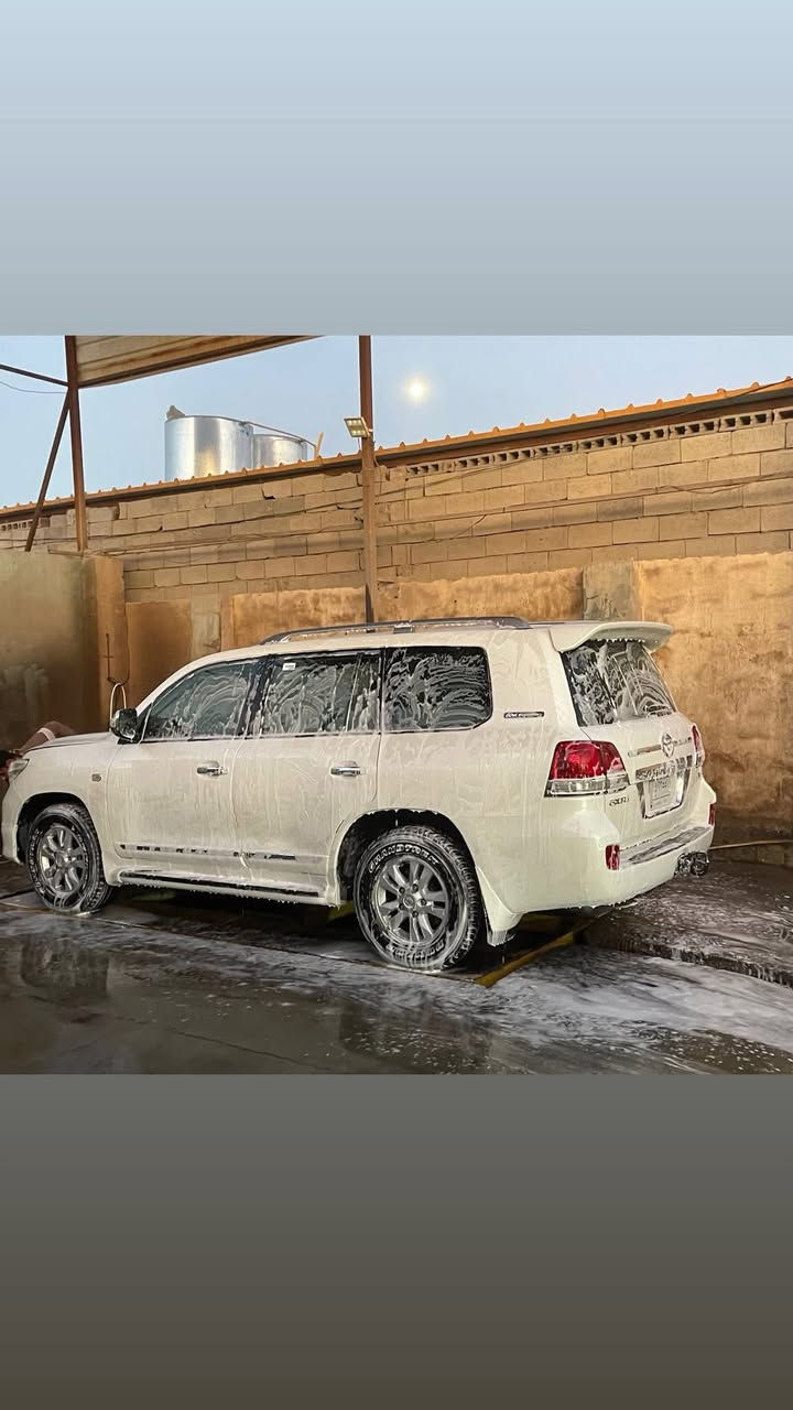 سلام عليكم لاندكروز 2011 ستينيه  محرك 6 مكفوله كفاله عامه كير ومحرك بشرط ما مفتوح بي برغي   باسمي السياره شرط التحويل    للاستفسار واتساب *********** 
للاتصال ***********
