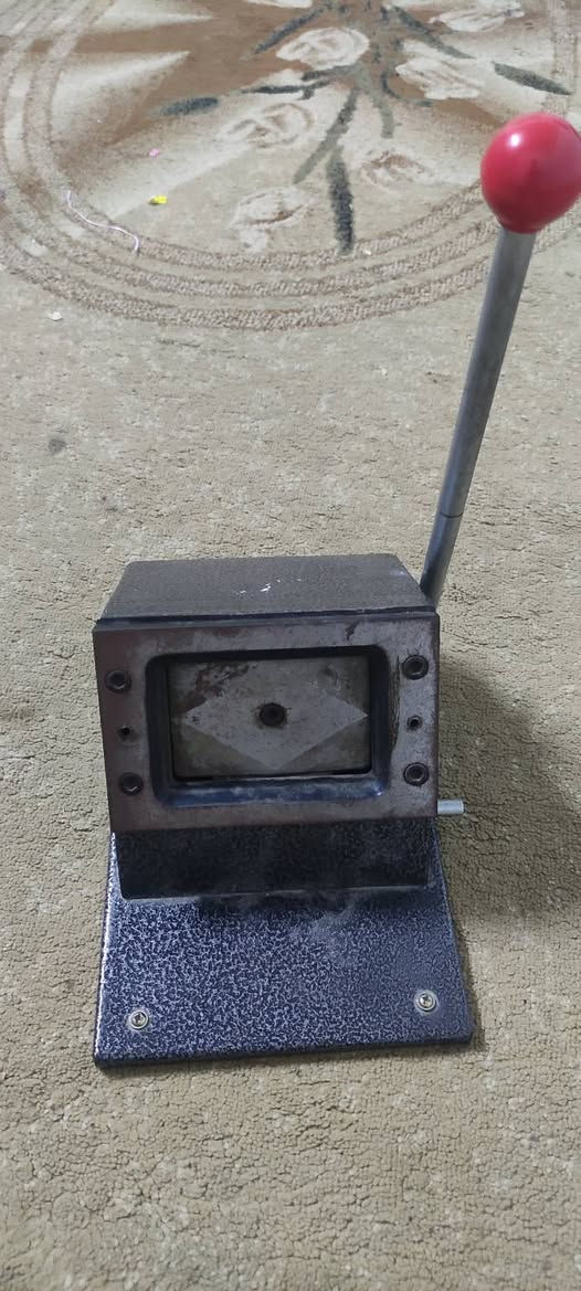 غراض للبيع تعزيلة مكتب ارخص من سعر الجملة
بوردات خشب حجم A5 سعر الواحد 650دينار عدد ١٢٠ بورد
بوردات خشب حجم A4 سعر الواحد 850دينار عدد ٤٠ بورد
البومات صور مشكلة سعرهن ٥٠ الف شلع اقل من سعر الجملة
ورق صور محبب بند A3 وبند A4 وبند A5  يحتوي ٥٠ ورقة
جهاز قاطع كرتات مستعمل نضيف السعر ٣٠ الف
مكاني الموصل ويوجد توصيل لجميع المحافظات


**إذا كنت صاحب هذا الإعلان وتريد حذفه لأي سبب، رجاءا أرسل رسالة إلى الدعم الفني**