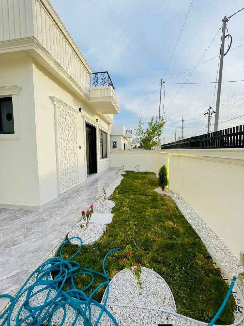 🔸سند طابو يتسجل بإسم اي عراقي
📍أربيل-بيت للبيع مجمع اشتي2  قرب سايدين لاوان
 
➖مساحة 204M 
يتكون⤵️
➖2غرف نوم 
➖استقبال-صاله-مطبخ-مجموعه صحيات-كراج
________________________

***********
***********
**********
في حال لم يتوافق العقار مع رغبتكم او لم يكن بقدر امكانيتكم زوروا موقعنا على تلكرام للتصفح على اكثر عدد من العقارات المتوفرة•https://t.me/mohamedaqarat1
