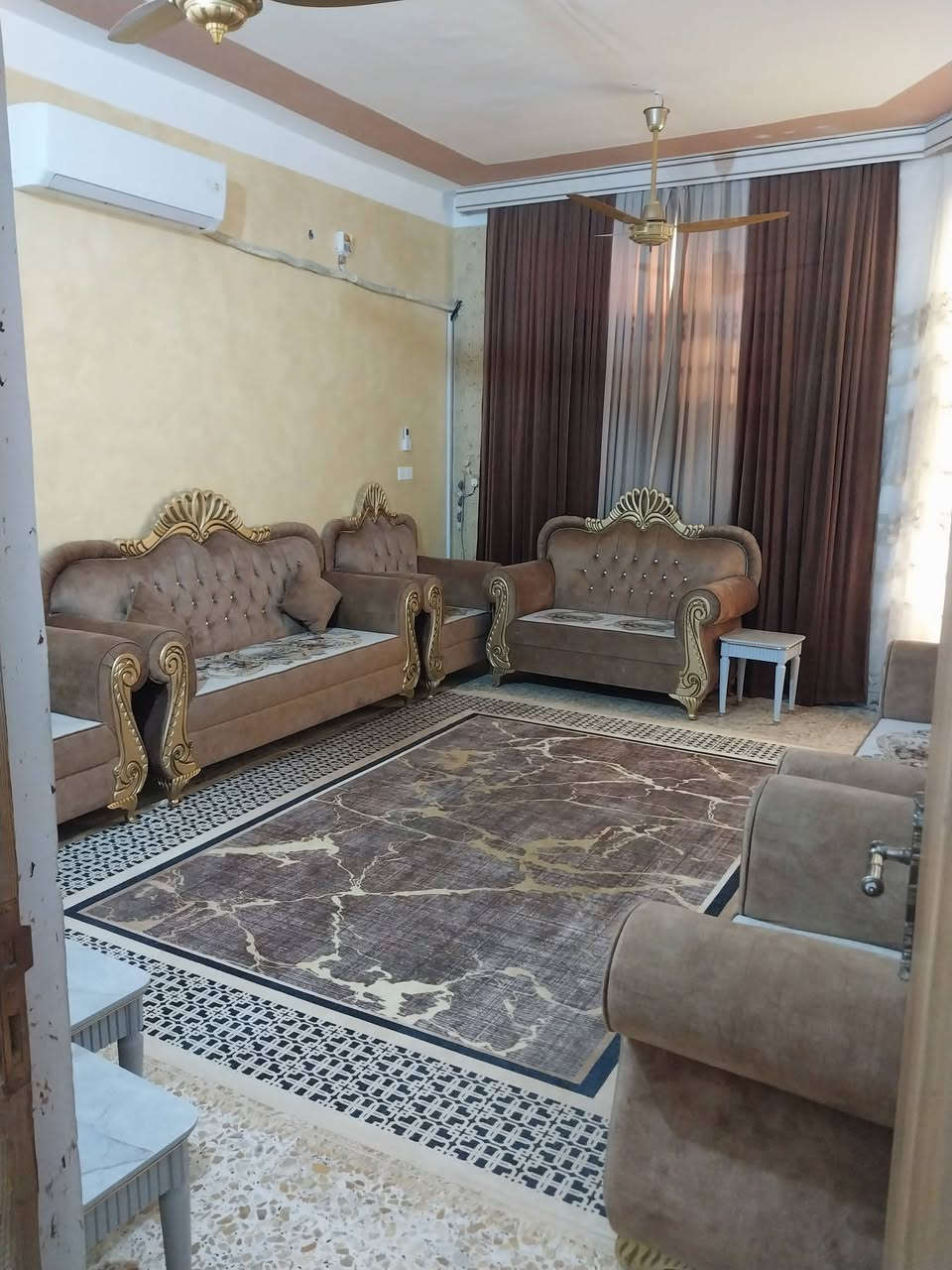 ((بسم الله الرحمن الرحيم))
🏡     🏘      🏚 

السلام وعليكم

#يوجد_بيت للبيع 

#العنوان  الفلوجة 
#في حي الجولان الثانيه

✅المساحة :  150م 
غرف عدد 1
استقبال 
صالة 
مناور 
مطبخ
صحيات  
  
                       #بناء 🧱 : طابق لاول طابوك  
      
     #شارع 🏞️⬆️⬆️ : 8م  

  #السعر_محدد_من_قبل_البائع 
           
        ⚖️⚖️   نوع الملك : طابو صرف زراعي  🏙 

            #السعر = 68 مليون  وبي مجال   

للاستفسار : ***********
***********.  

  #السعر_محدد_من_قبل_البائع

💯علماً البيت جاهز
