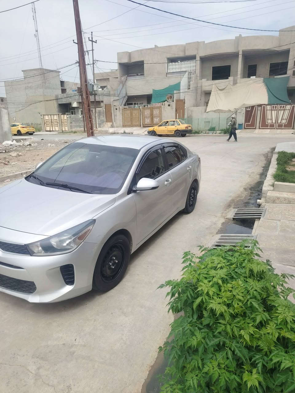 للبيع كياريو 2019 نينوى بسمي بدون دواخل فقط صبغ بين البابين اثار شخوط موضح بصوره السعر 110قفل ***********
