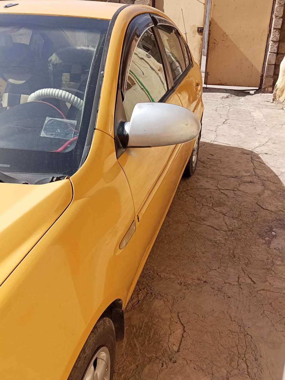 اكسنت تكسي دبدوب كير عادي عليها هيئه 500 الف مكصوصه سكف رقم المثنى مشروع وطني بيها تلقيط معجون سياره حلوه السعر 65 وبيها مجال قليل ماجاوب على التعليق محرك 16 نظيف ***********
