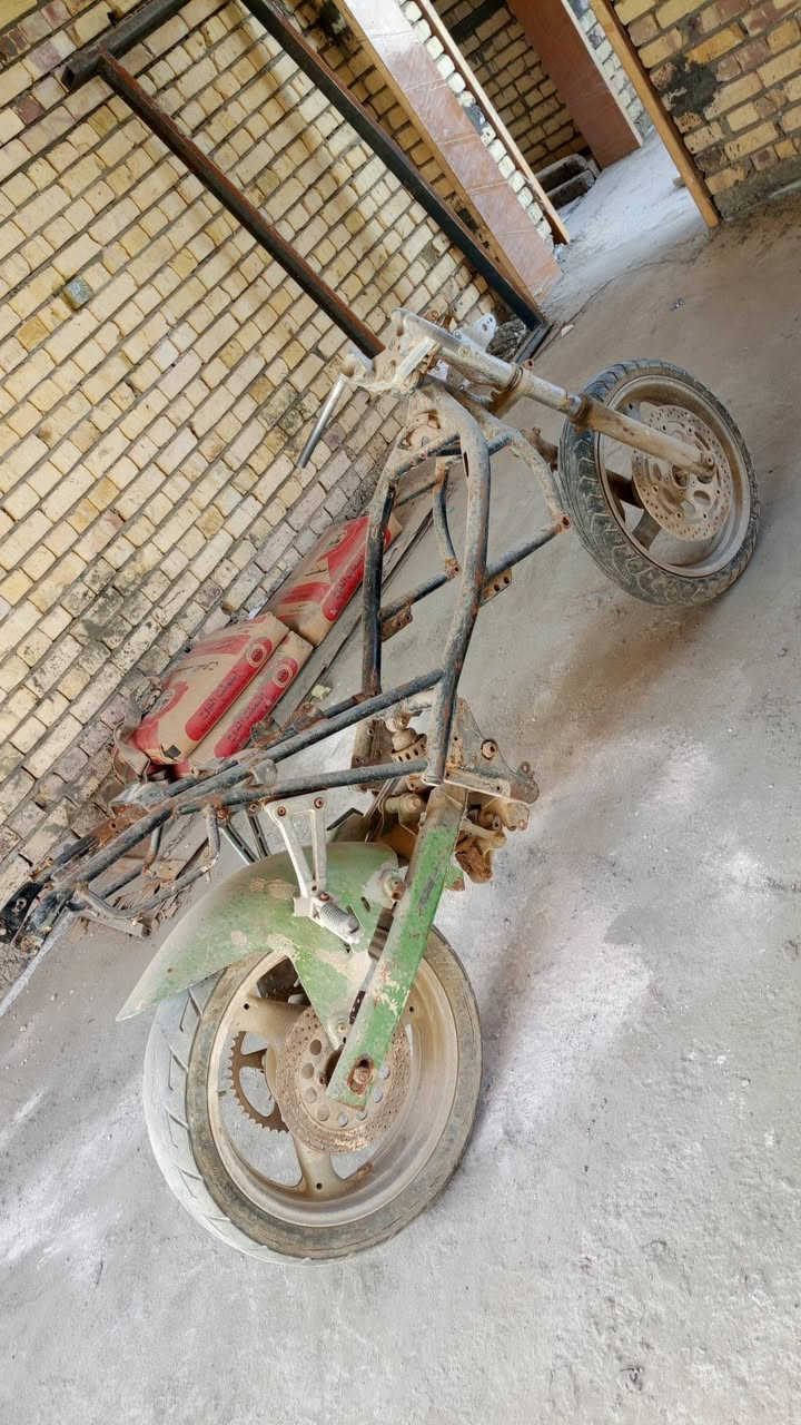 سلام عليكم دراجه بطح هاذه الفطر اليوم انشركت بنص ابيع تفصيخ دبلات وياله غراض كامله محركها مفصخه تفصخ  الشاصي انقسم نصين ابيع تفصيخ غراضها كامله كلها


**إذا كنت صاحب هذا الإعلان وتريد حذفه لأي سبب، رجاءا أرسل رسالة إلى الدعم الفني**