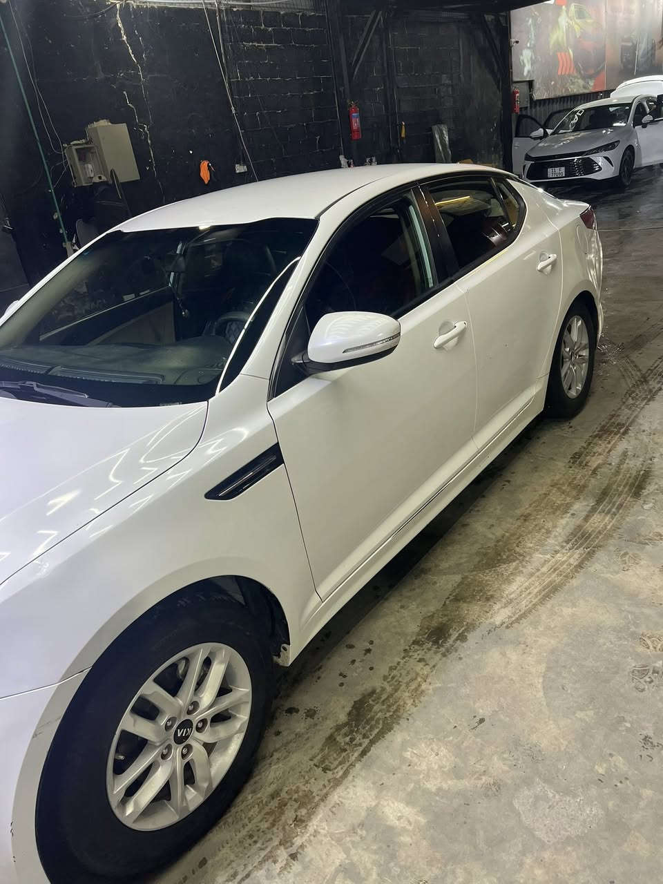 السلام عليكم 
اوبتما 2015 خليجي الشركة الدولية
السيارة بيهة جاملغات خلفيات مصبوغات بس ضربتهن على گد شبر عندي صورهن وبارد بلباب الي خلف السايق ونقصهة باور ستيرن مستعجل على بيعتهة بأسمي ثاني يوم تحويل سعرهة 138 بيهة مجال بسيط ***********
