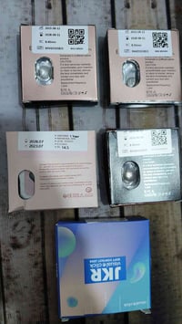 عدسات • ٥ قطع • للبيع