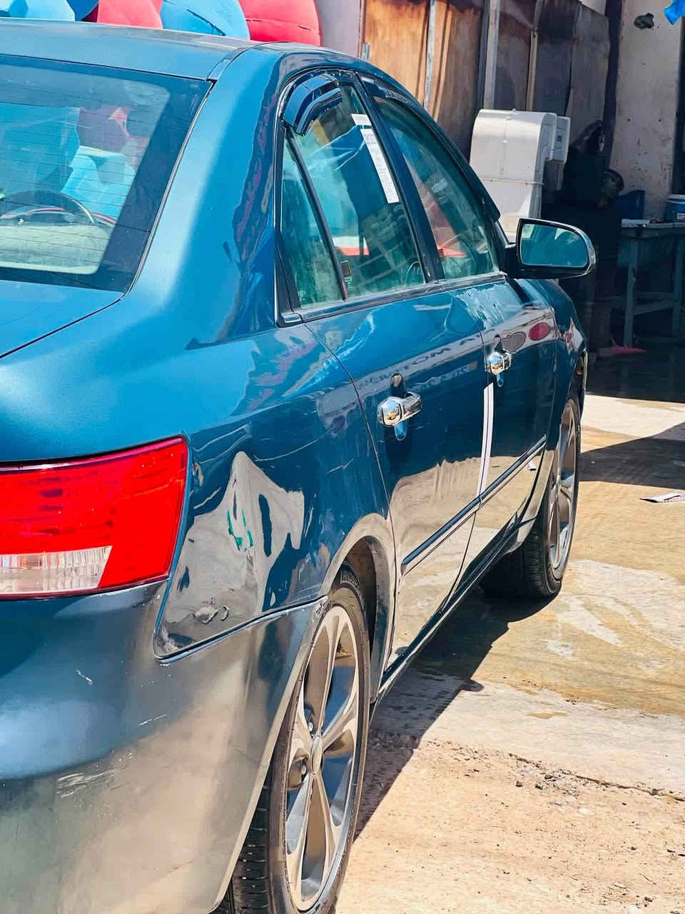 🚗 للبيع: او مرارس هيونداي سوناتا أمريكي 2007 (6 سلندر) 🚗
الموديل: 2007

 المحرك: 6 سلندر (V6)

 الوقود: منظومة غاز + بنزين ⛽💨

 السنوية: مجددة ولغاية سنة 2029 (جاهزة للتحويل)

 الإطارات: تخم تاير جديد (خير من الله) 👍

🛠️ حالة البدي والصبغ:

 السيارة مكفولة من الضربات والمعجون.

 تحتوي على 4 قطع فقط:

 قطعتين (2) رش تجميلي للنظافة (كفالة بدون ضربة ولا معجون).

 قطعتين (2) تبديل.

 💰 السعر: بعد الاتصال (للجادين فقط)

 📍 الموقع: ديالى - بعقوبة المركز

 📞 للتواصل والاستفسار: ***********
