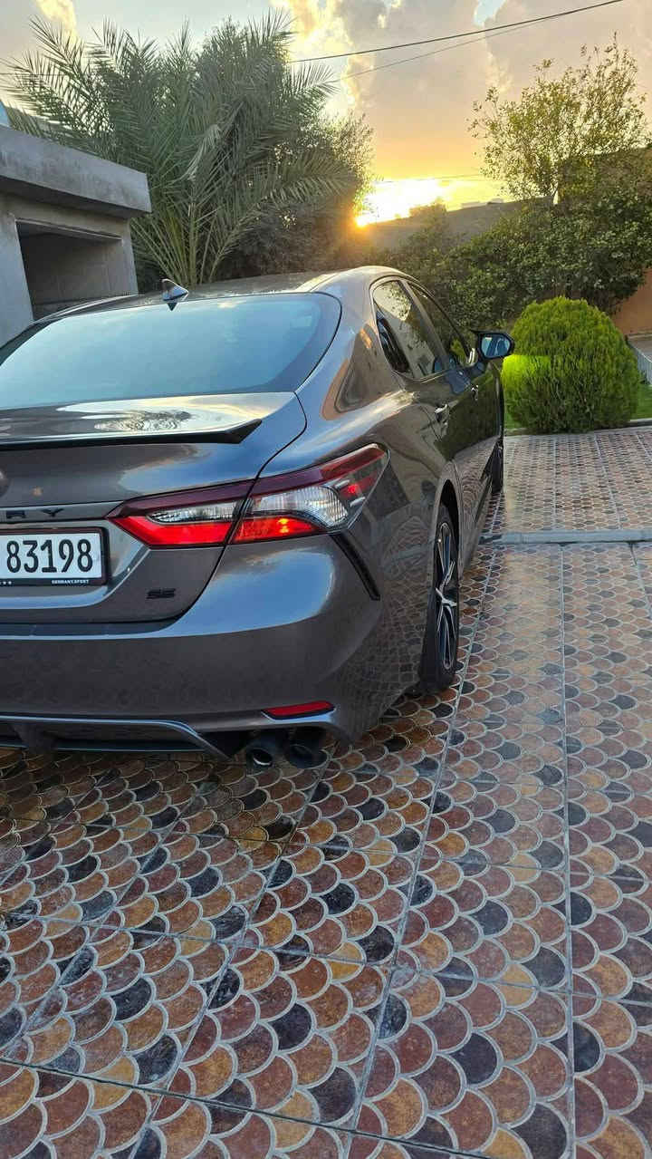 السلام عليكم
 للبيع كامري 2022 seبلص بلاك توب ماشيه 21 الف ميل رقم اربيل بسمي سياره جديده ومال جناي فول مواصفات عدا التنته لدات بلدعاميه بصمه تشغيل بصمه ابواب  تشغيل عن بعد رادارات نقطة عمياء ضررها جاملق خلفي  جيهت السايق صبغ وحافه الباب وبارد على كد اصبعين بلباب الامامي صوره الضرر بالمنشور السعر 225 وبيها مجال شي قليل للإستفسار الاتصال
***********
***********
