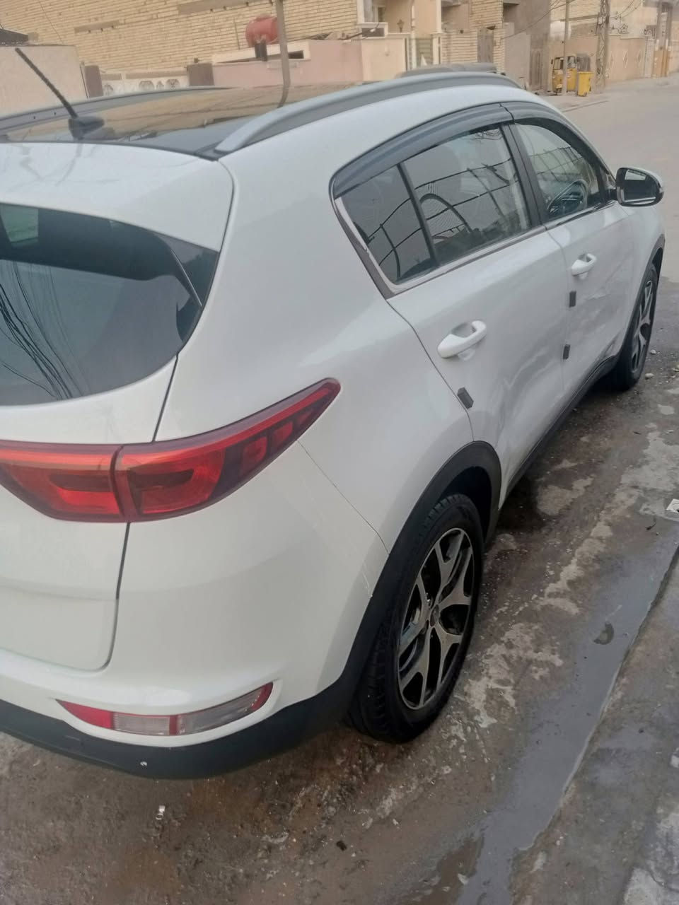 السلام عليكم سبورتج خليجي موديل 2017 سيارة جديد مكفول كفالة عام سعر 175 رقم الهاتف ***********
