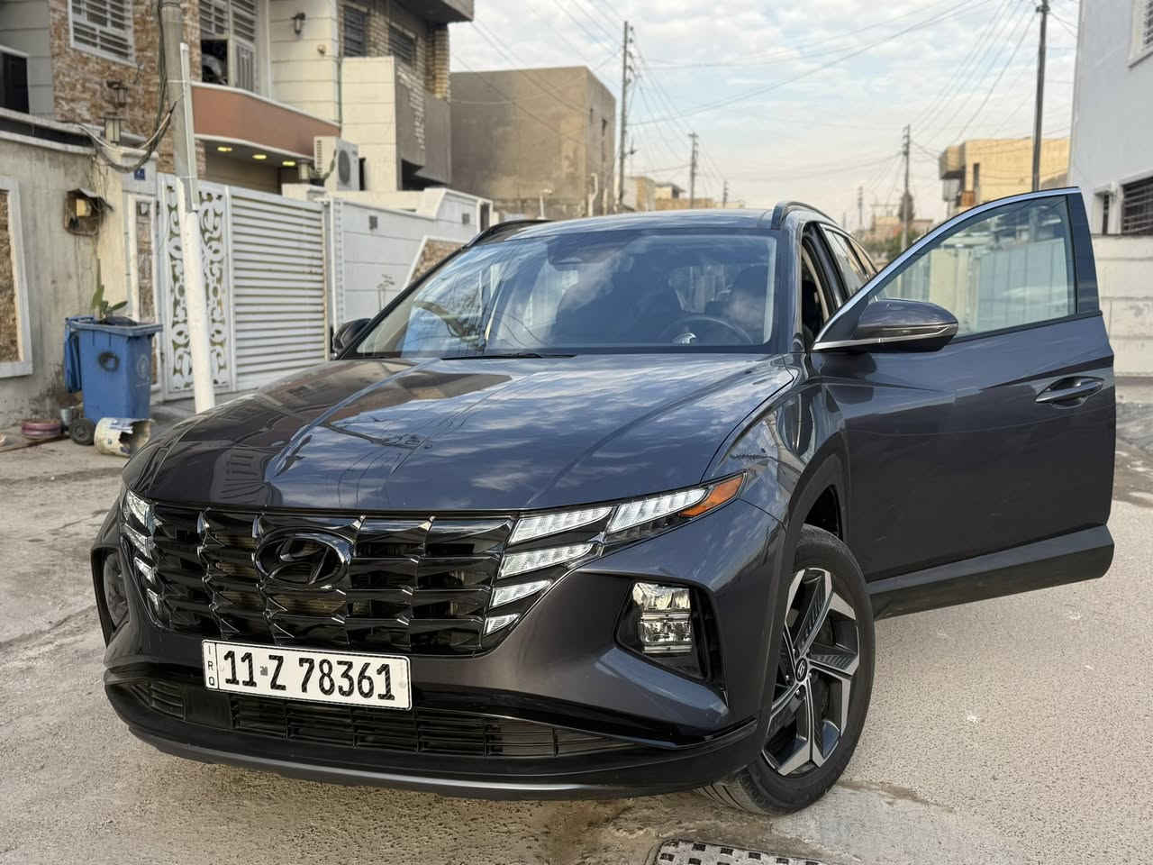 السلام عليكم 
هونداي توسان 2024 فول هايبرد
محرك 1600 تيربو 
حادثها تخريب كسر جامه اماميه وكسر شاشه المس الوسط 
وشخوط خارجيه بسيطه السياره مبولشه وكامله 
وشخوط بالدشبول 
السياره برغي مامفتوح بيها 
ماشيه 28 الف 
كشنات جلد 
كشنات تدفئه تبريد جميع المقاعد
كرسي كهربائي 
جنطه كهربائيه 
سقف بنرامه 
السياره مكفوله من البارد والصبغ والتبديل 
حساس ورادار 360 درجة 
السعر 20.500$ 
وبيها مجال بسيط جداً 
للاستفسار: ***********
