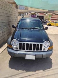 جيب لبرتي 2007 رقم بغداد مكينه 6 3700  مكينه كير خير من الله تخم تاير ...