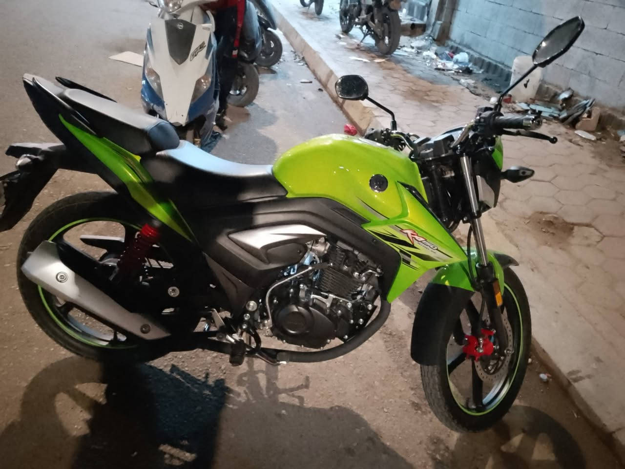 للبيع هاوجي موديل 23 مسجل لوحات انكليزي بعده زيرو ماشيه الف ثاني تبديله للدهن السعر 22 ورقه العنوان الرمادي الورار الشقق الحجريه رقم الهاتف ***********
