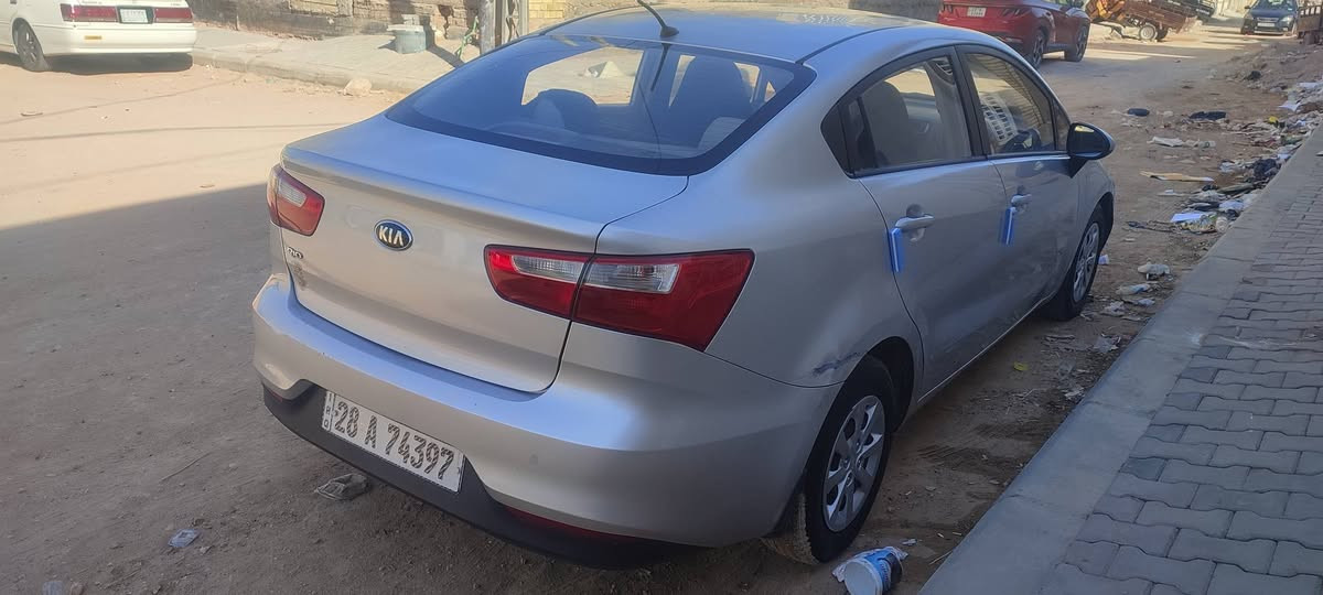 كيا ريو ٢٠١٦ خليجي رقم نجف بسمي مشروع وطني محرك ١٦٠٠ السيارة مكفوله من عده قطعه وحده والباقي كفاله جاهزه مكينه وكير وتبريد وحداديه تخم تاير 
السعر ٩٠ وبيها مجال  
‏‪***********‬‏
مكاني نجف النجف, العراق
