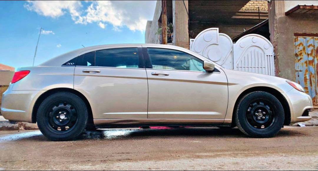 سي 200 موديل 2013
حجم المحرك 4سلندر 2400 رقمه بابل  نكليزي سنويه بسمي 
بيها ٣قطع صبغ تبريد شغال سياره جاهزه مال عائله،،،،،، 
السيارة جاهزة...  سعر السياره 76🤑
مكان السيارة بـ كربلاء.. الحسينيه 
***********
