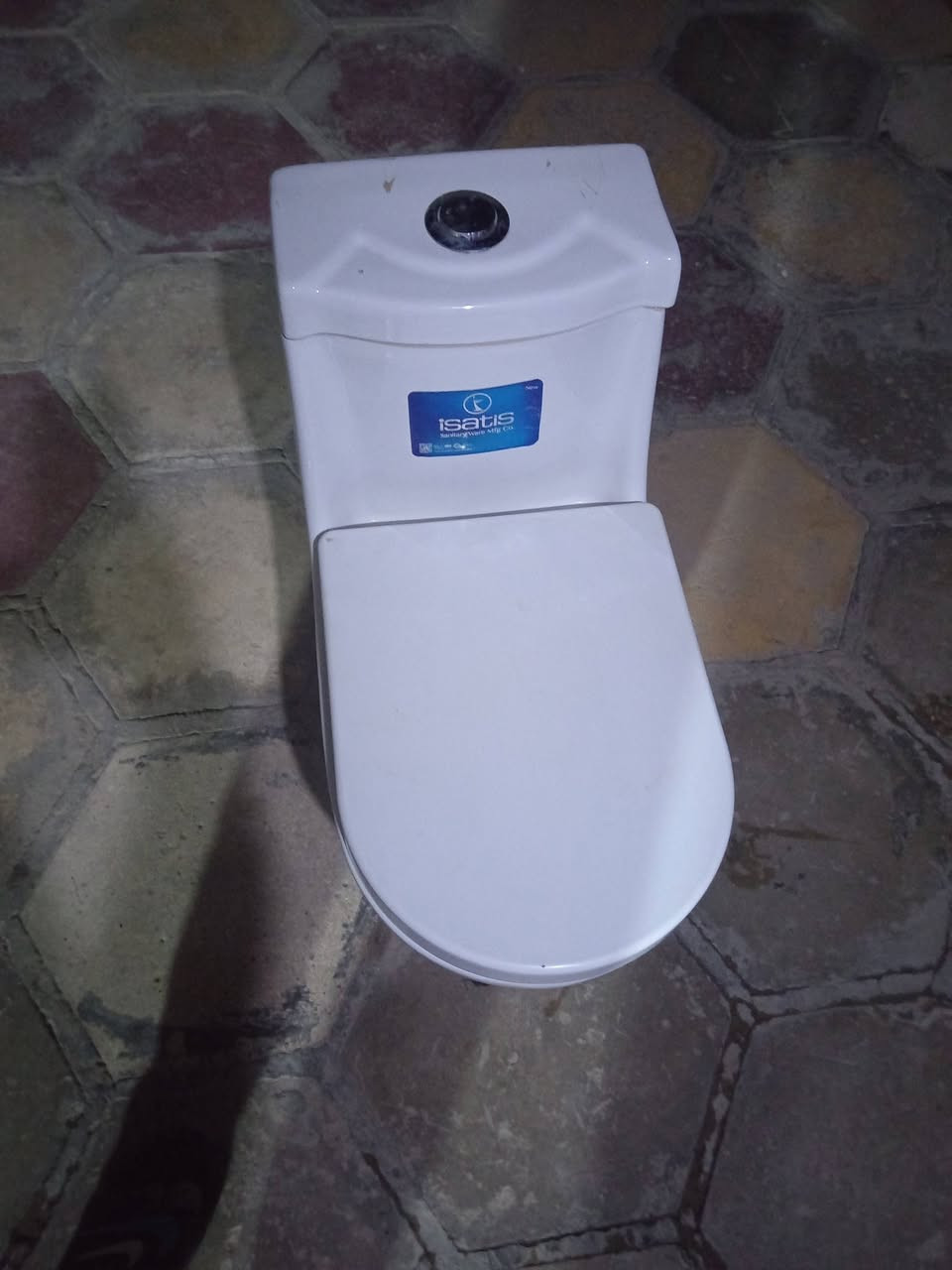 مقعد غربي مامستخدم ربطنا وشلعنا لبيع السعر ٥٠ قفل ***********
