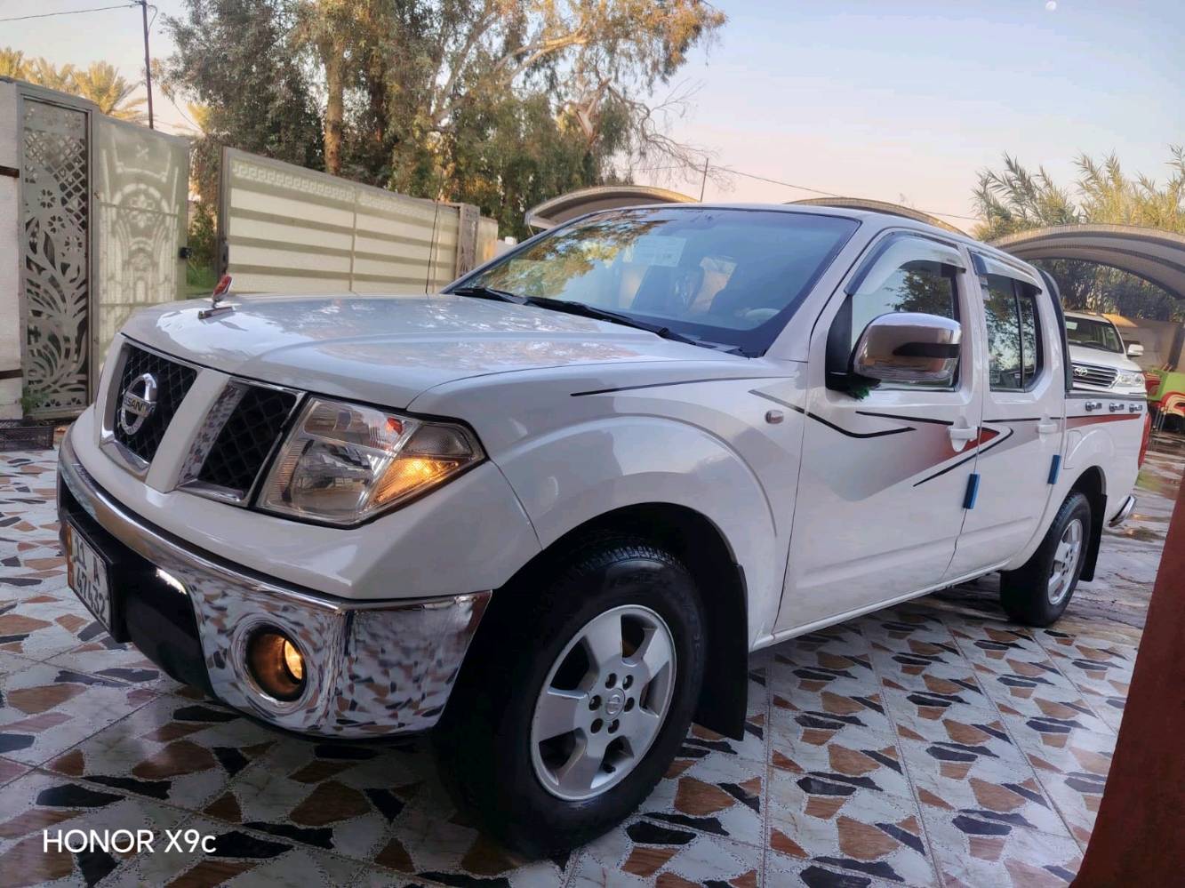 سلام عليكم ليدور سياره جديد مال جناي يتفضل
نيسان نيفاره اتماتيك فئه  (LE محسن) تجي فول سياره
موديل 2009  
🔸محرك وكير اتماتيك بلاديات مرغوبات 
🔸 تحكم ستيرن فول
🔸كامره خلفيه 
🔸مرايات كهرباء تحكم ام الشاره  
🔸تثبيت سرعه 
🔸4 اربياك
🔸تخم تاير حدايد امامي وخلفي جداد ترايه ناعمه سياره 
🔸كشنات عل وضع شركه  
🔸 تدفئة تبريد منضومه كامله ثلج 
🔸حساس امامي و خلفي
🔸 سنتر كامله ريمنوت
♥️ رقم بغداد لوحه جديده    سنويه ٣٠٣١
🌹 سعر 88 ورقه لشراي يتصل بيع فقط 
🔸 العنوان : واسط قضاء صويره 
🔸 للاستفسار  الاتصال بالأرقام 
☎️ *********** 
***********
