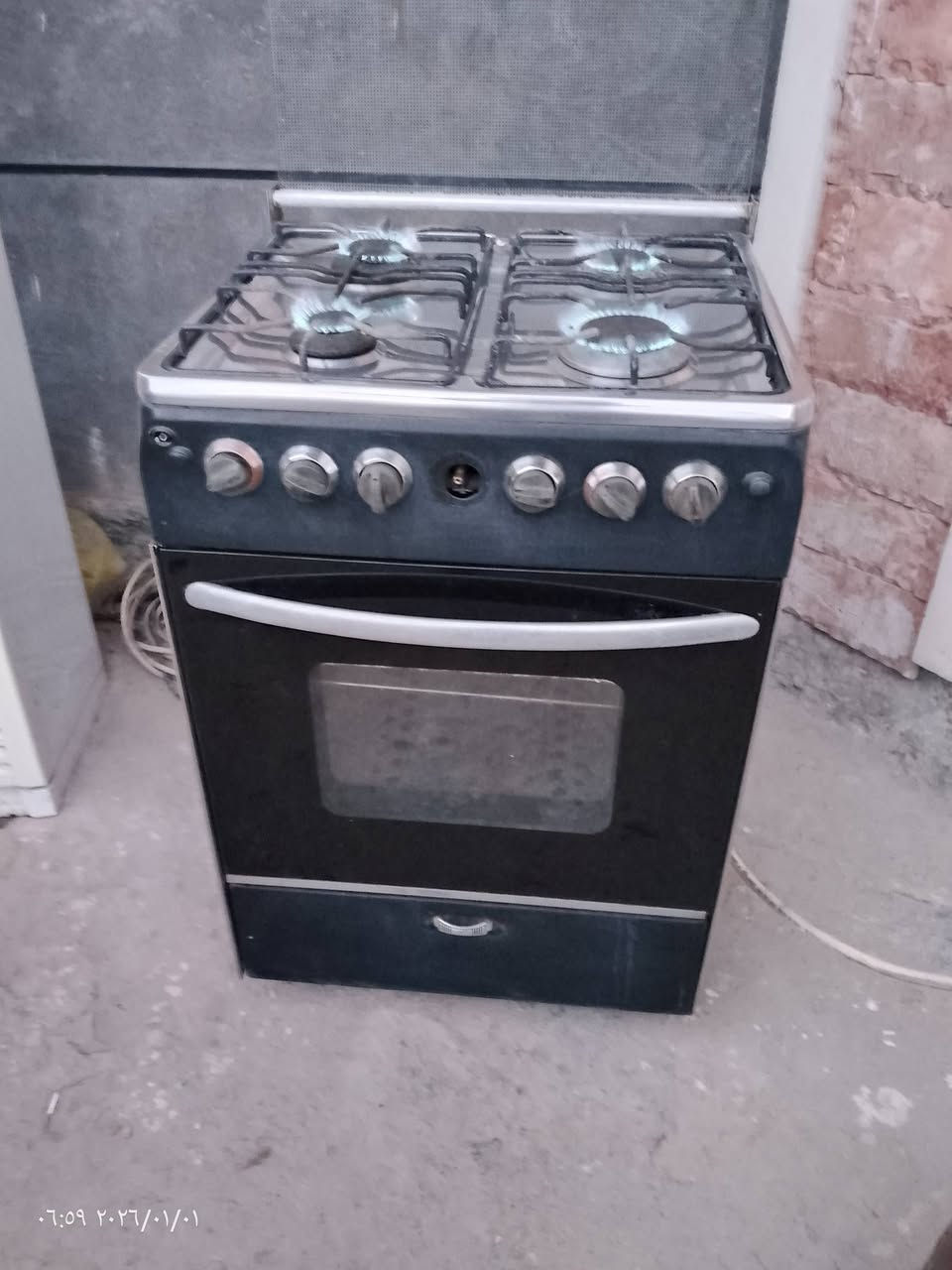 طباخ للبيع العنوان أبو غريب خرنابات رقم ***********او***********
