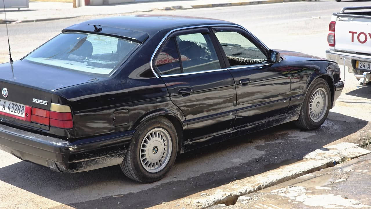 موديل ١٩٩١ تريد استفسار اكثر اتصل على هدا الرقم ***********
الحجم ٥٢٥
وكالة موجود شرط تحويل
طخم جديد 
تيرات جديد
