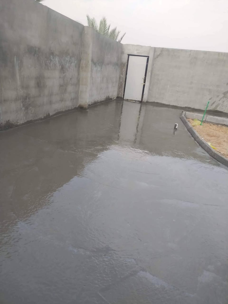 سلام عليكم يوجد كادر خباطه صب ارضيات رباطات دنك بيتونه تدخل سبيس حدل شغل درجه اولى الاتصال عله رقم او تدلل ***********
