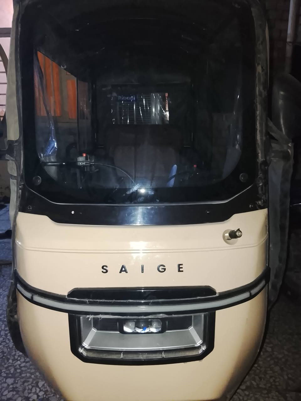 تكتك شحن للبيع نظيفة اخت الجديد للاستفسار  *********** السعر مليون وربع وبيها مجال ب 1250000
